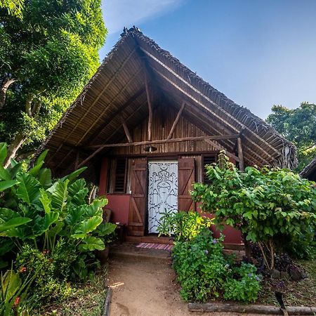 Sakatia Lodge Ampasimena ภายนอก รูปภาพ