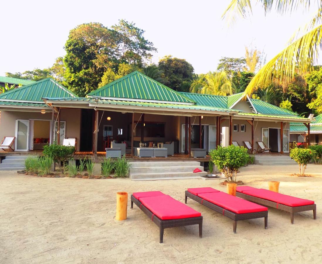 Sakatia Lodge Ampasimena ภายนอก รูปภาพ