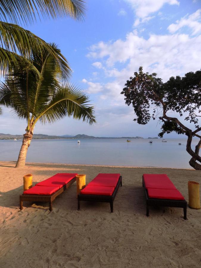 Sakatia Lodge Ampasimena ภายนอก รูปภาพ