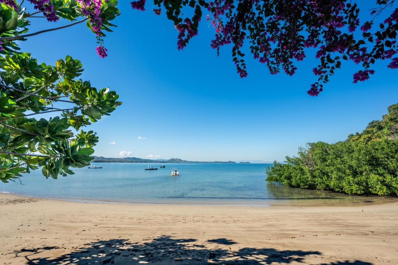 Sakatia Lodge Ampasimena ภายนอก รูปภาพ