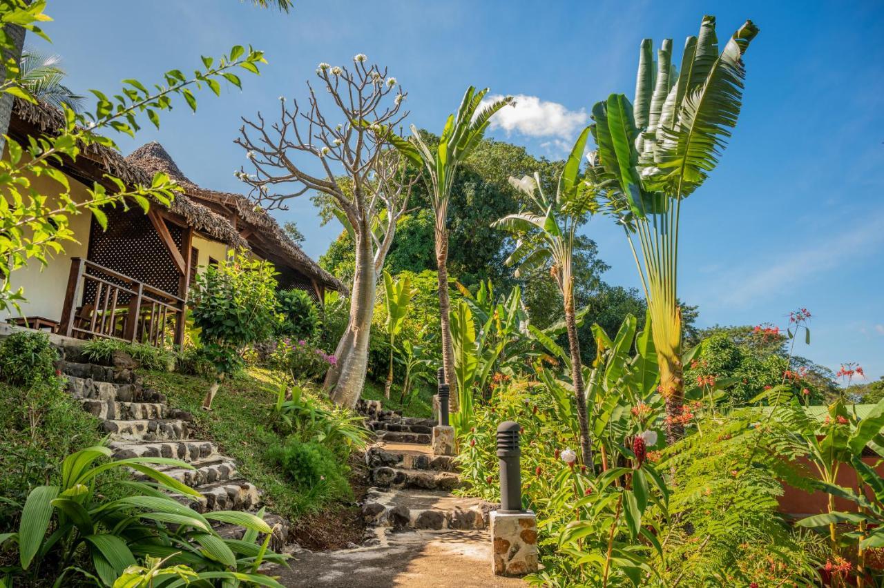 Sakatia Lodge Ampasimena ภายนอก รูปภาพ