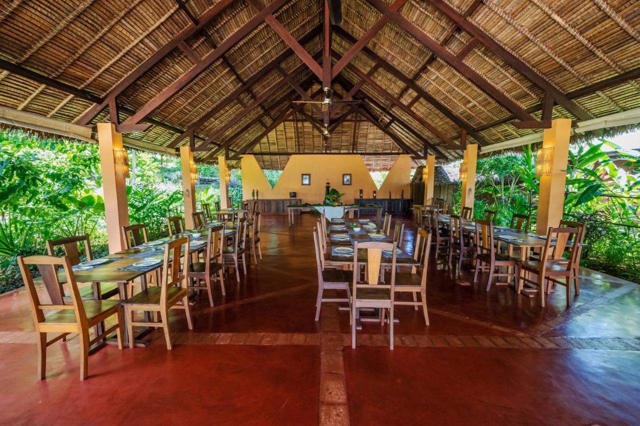 Sakatia Lodge Ampasimena ภายนอก รูปภาพ